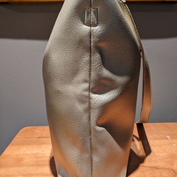 Gold tone purse - Picture 2 of 4